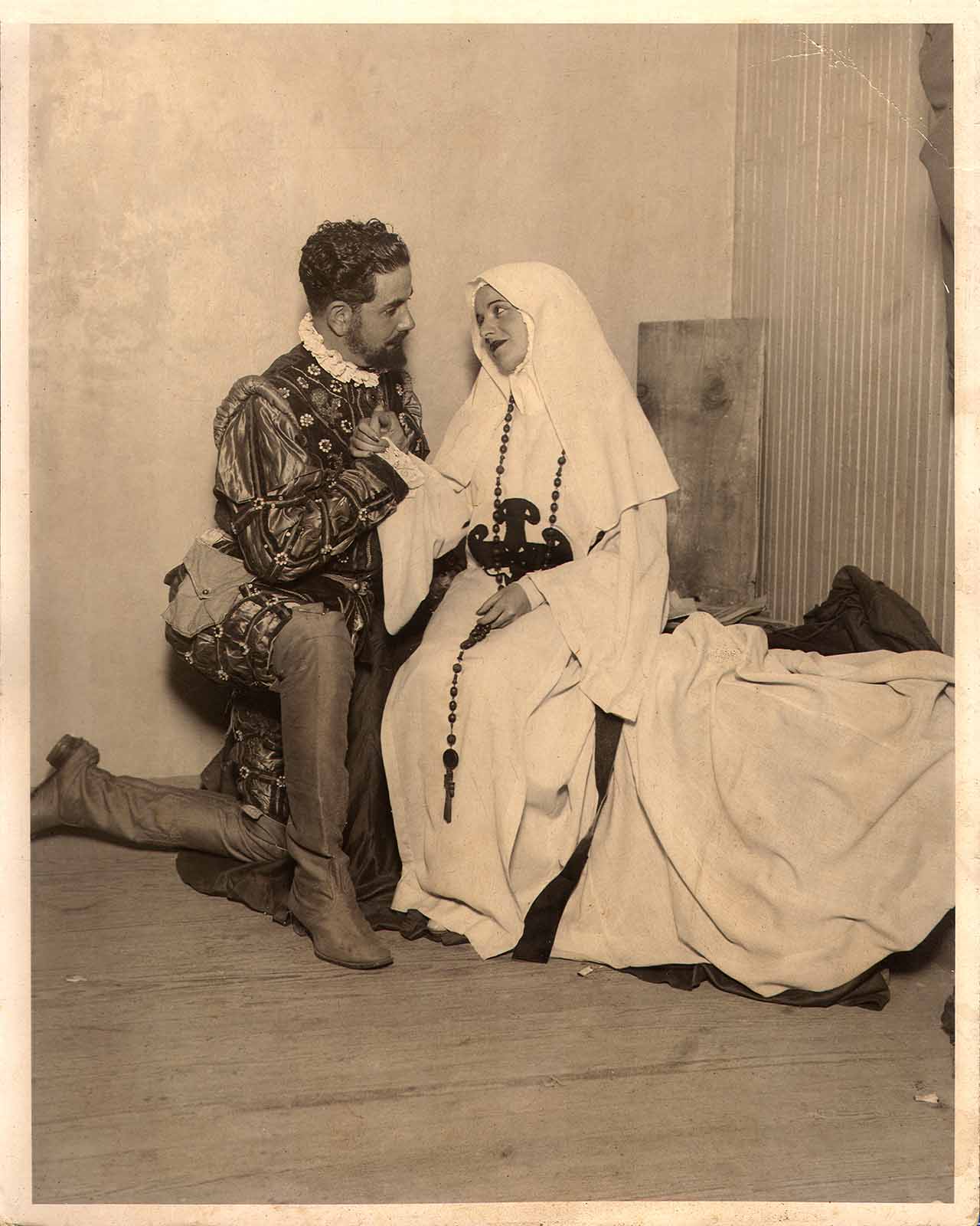 Armando de Maria y Campos en una escena de Don Juan Tenorio, s/r. (PMC).