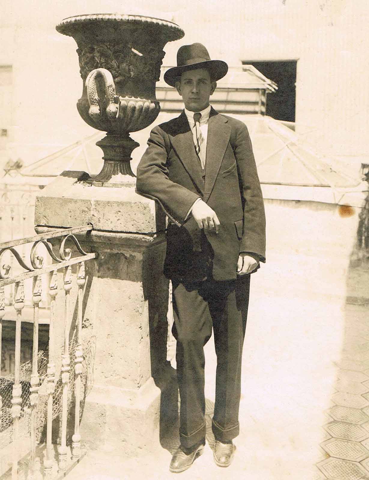 Armando de Maria y Campos. Reportero de El Heraldo de México, 1919-1920 (fotografía). (PMC).