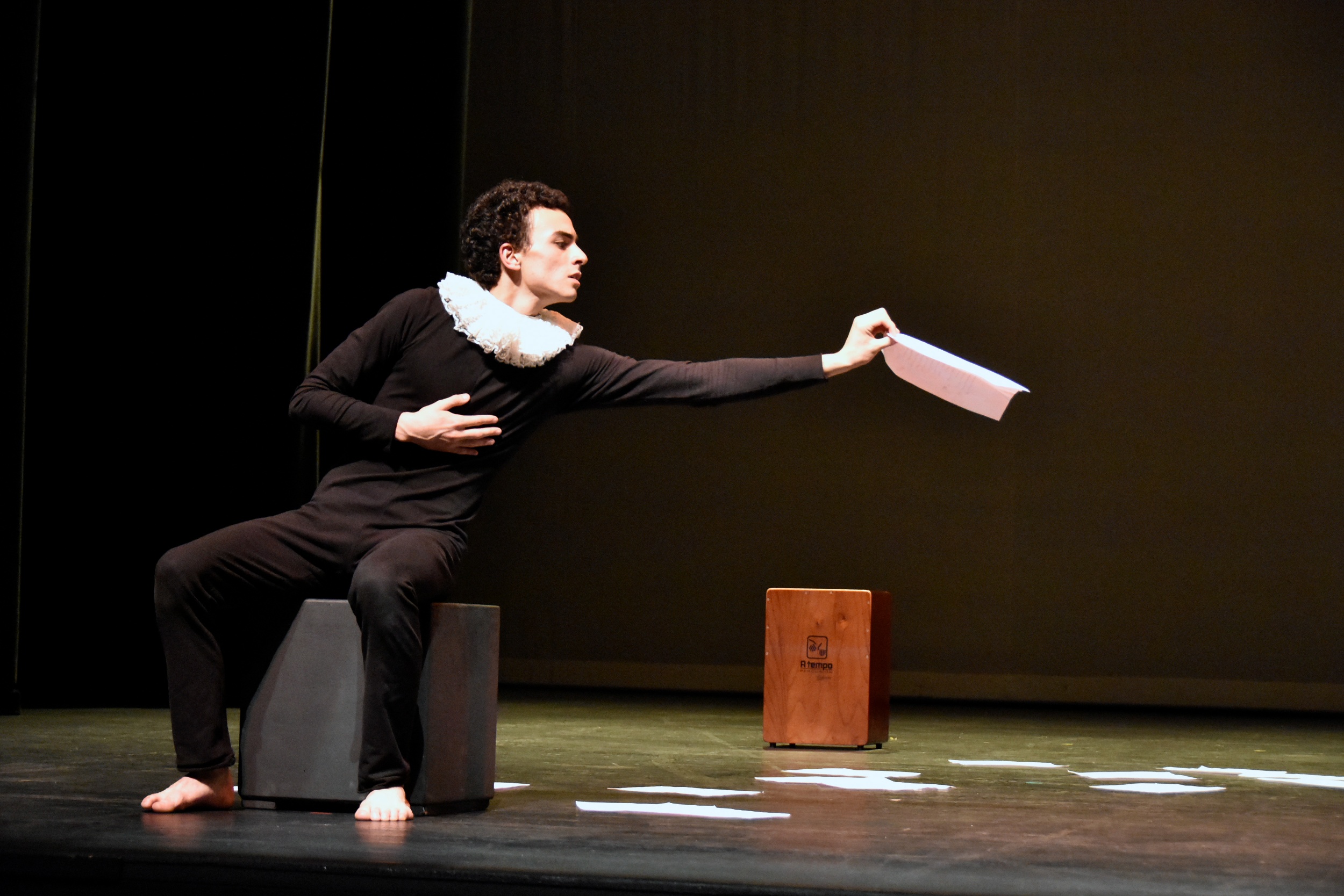 To love or not to love, 2015