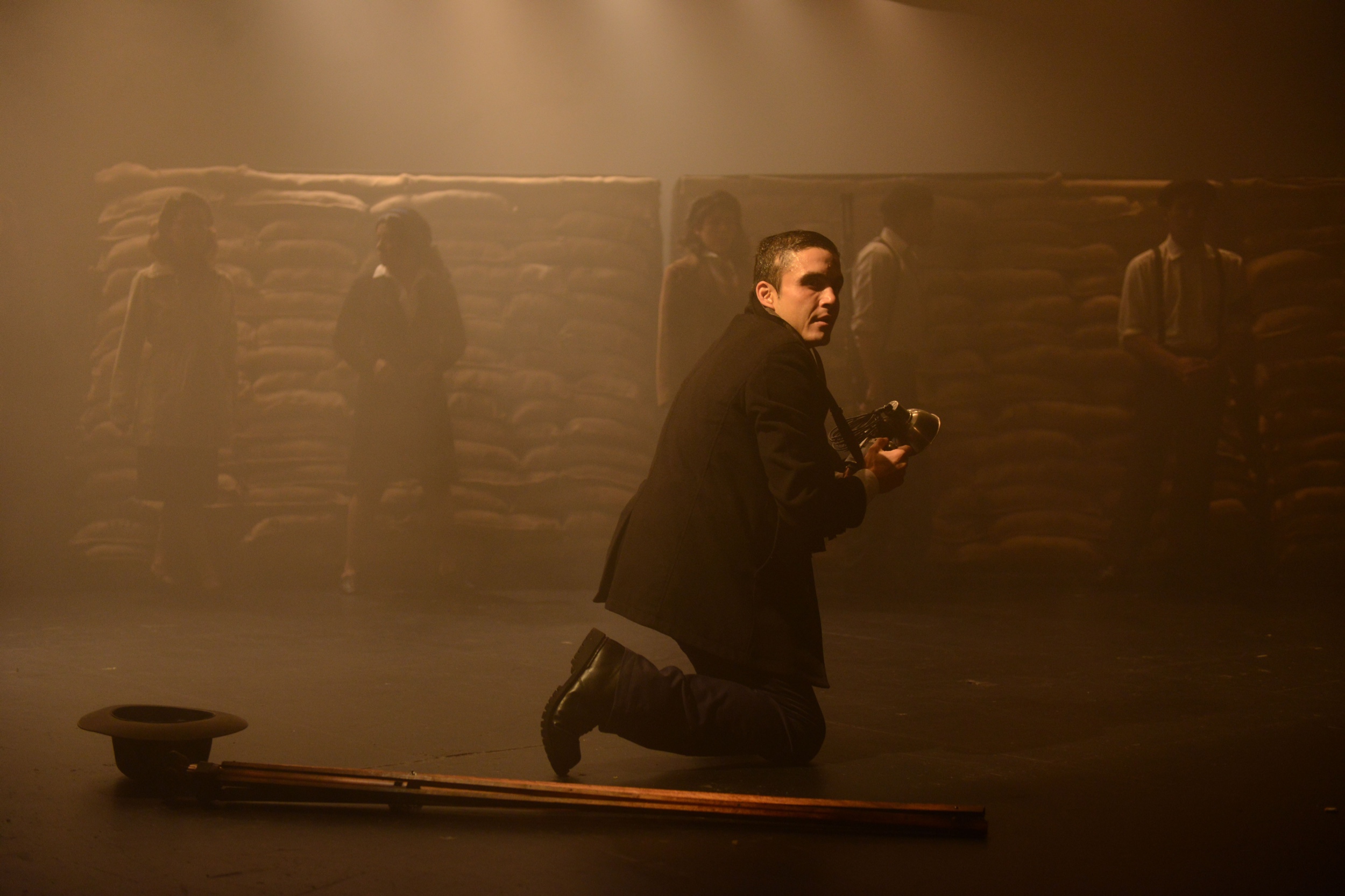 Claroscuro: Días y noches en Chartres, 2014