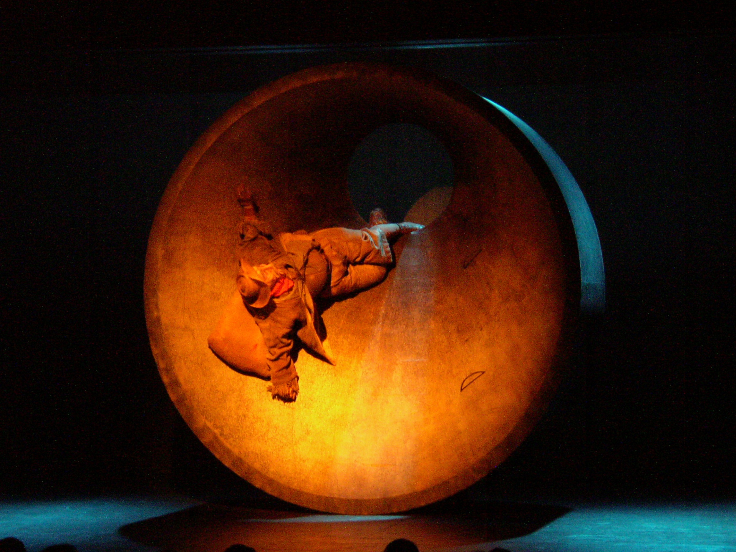 La honesta persona de Sechuán, 2003