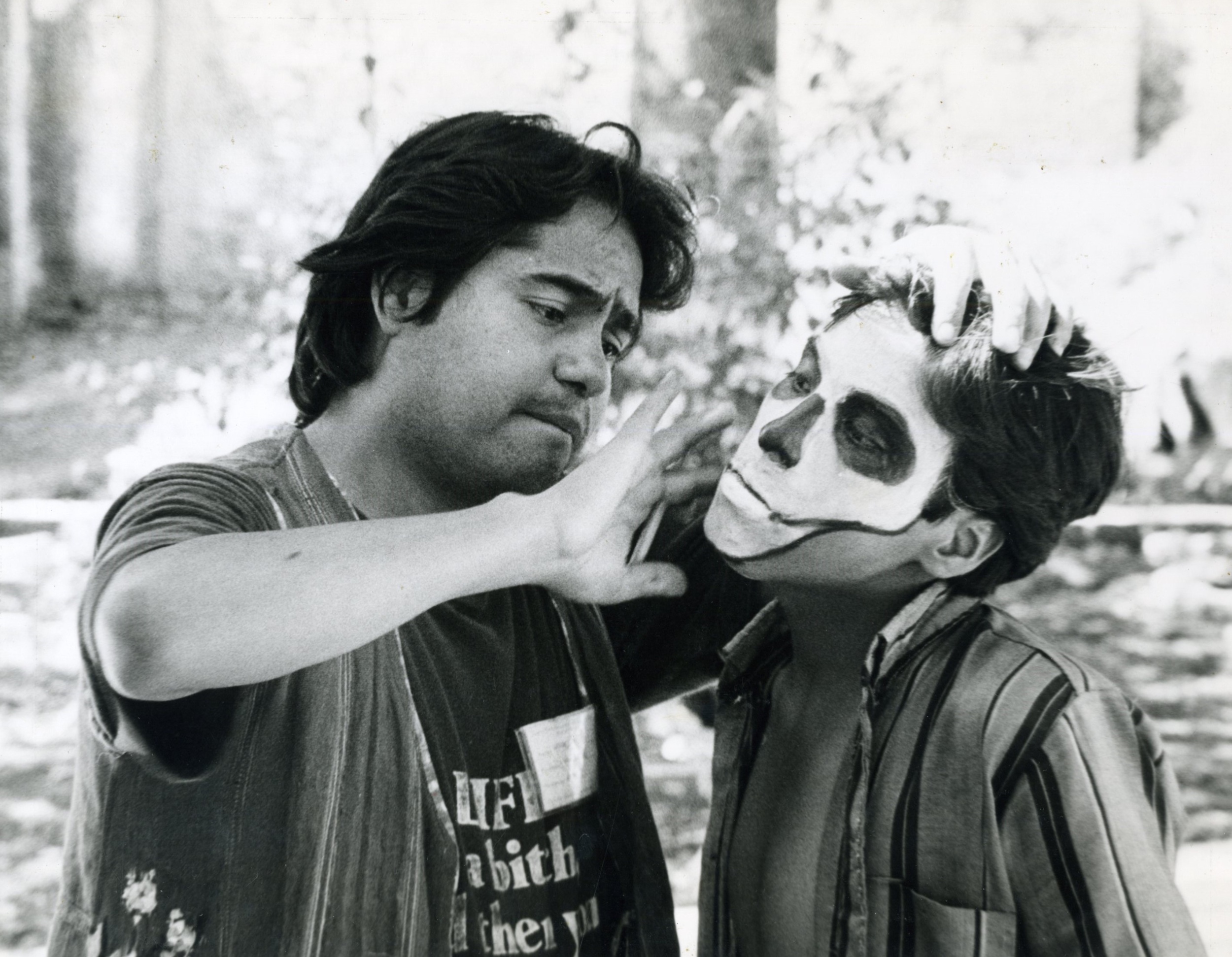Maquillando a la muerte, 1987