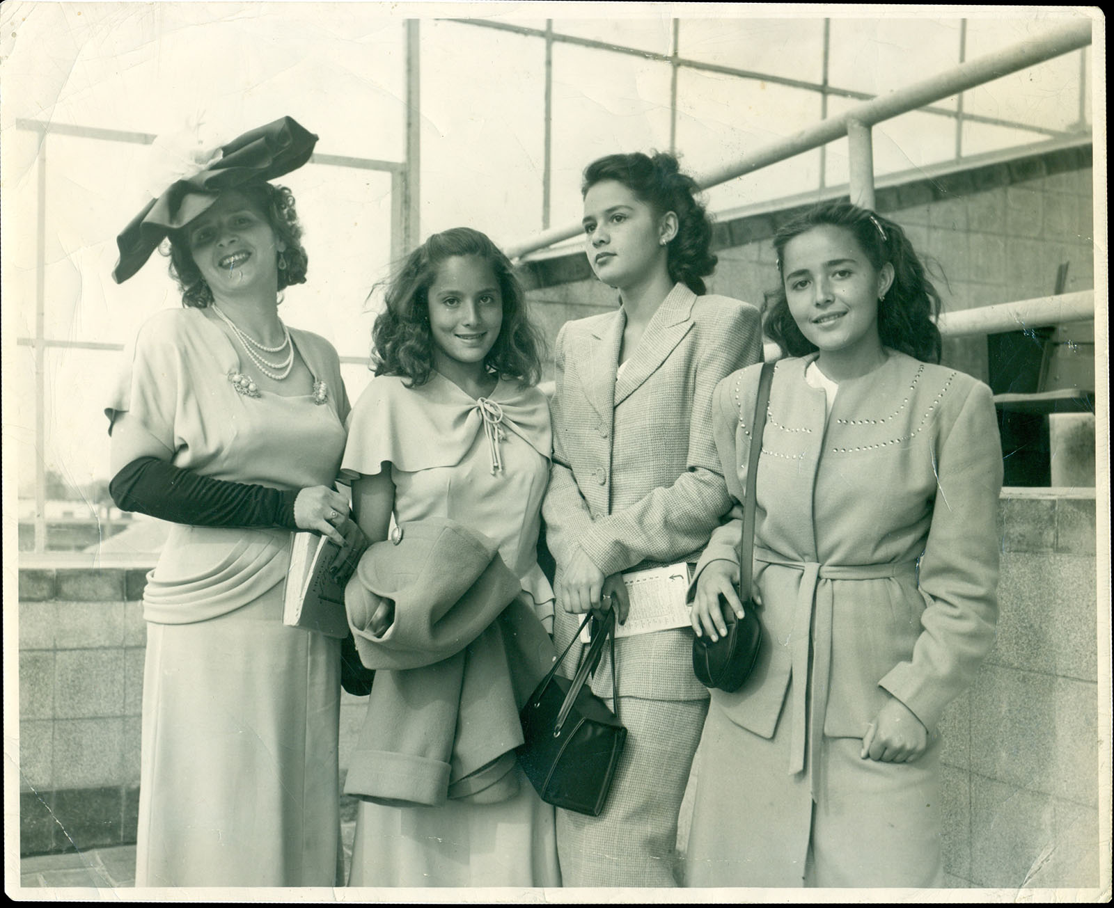 Pilar López de Llergo y sus hijas: Pilar, Taide y Pina